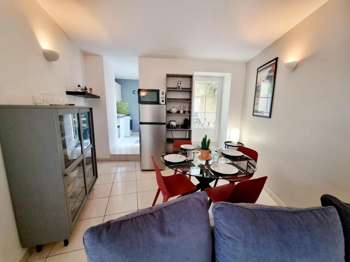 Coquette Maison De Ville Calme Avec Patio アングレーム エクステリア 写真