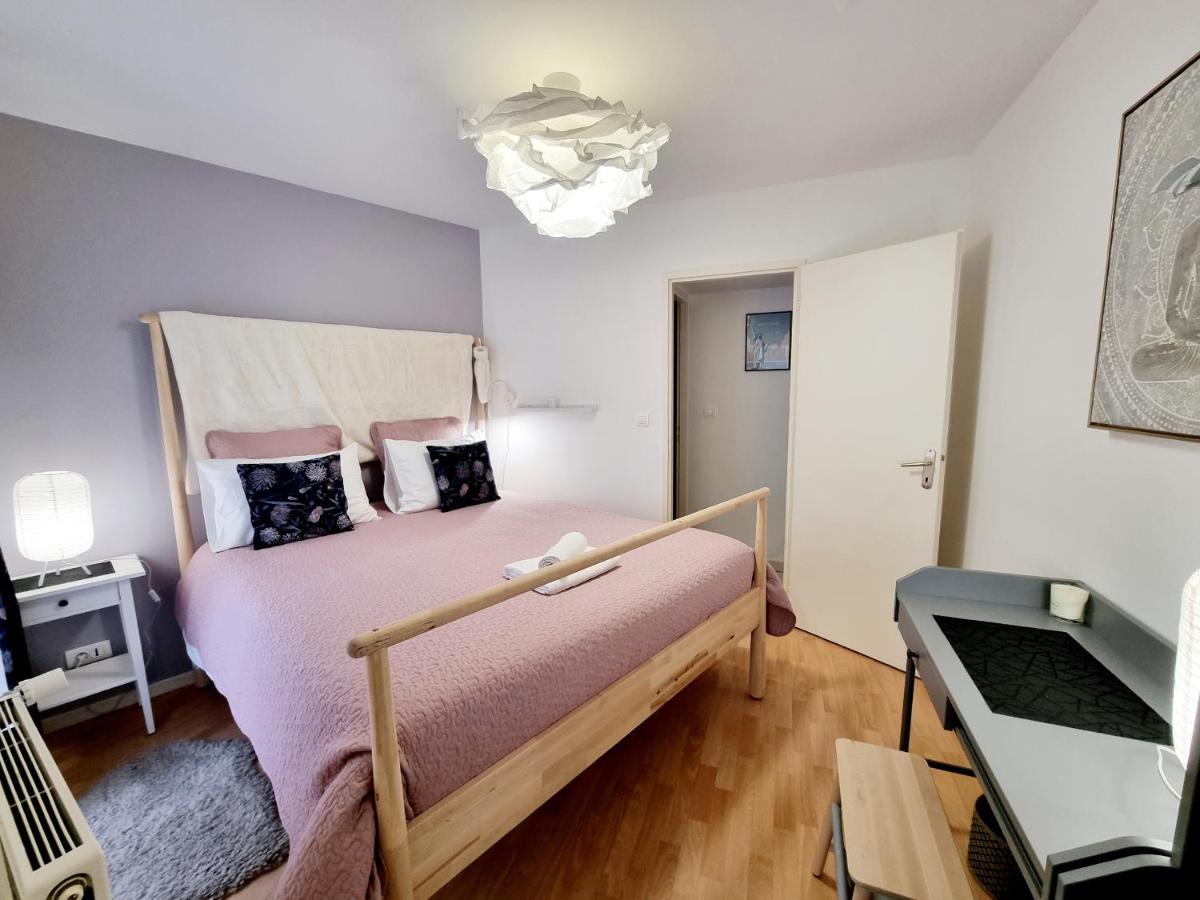 Coquette Maison De Ville Calme Avec Patio アングレーム エクステリア 写真