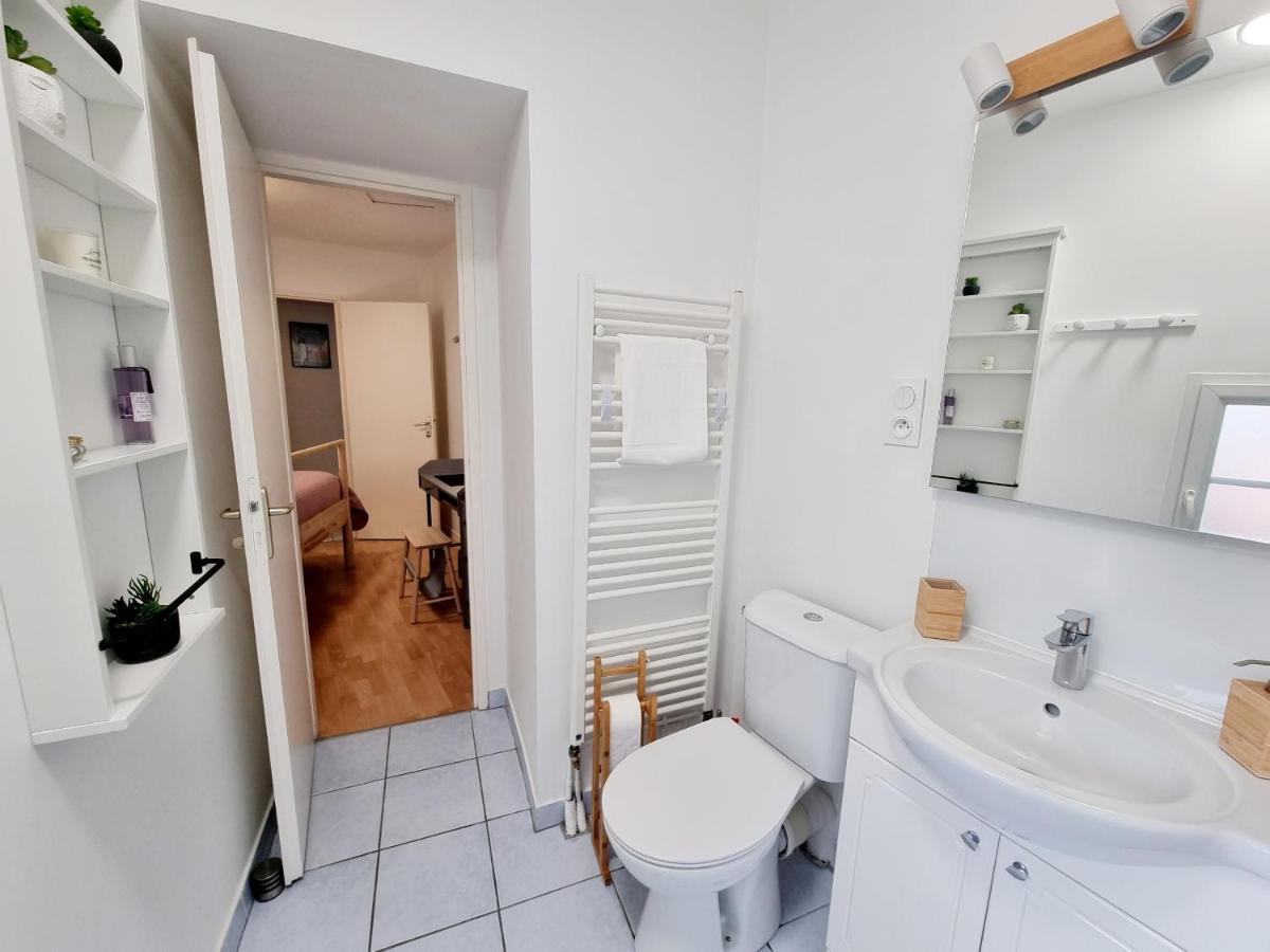 Coquette Maison De Ville Calme Avec Patio アングレーム エクステリア 写真